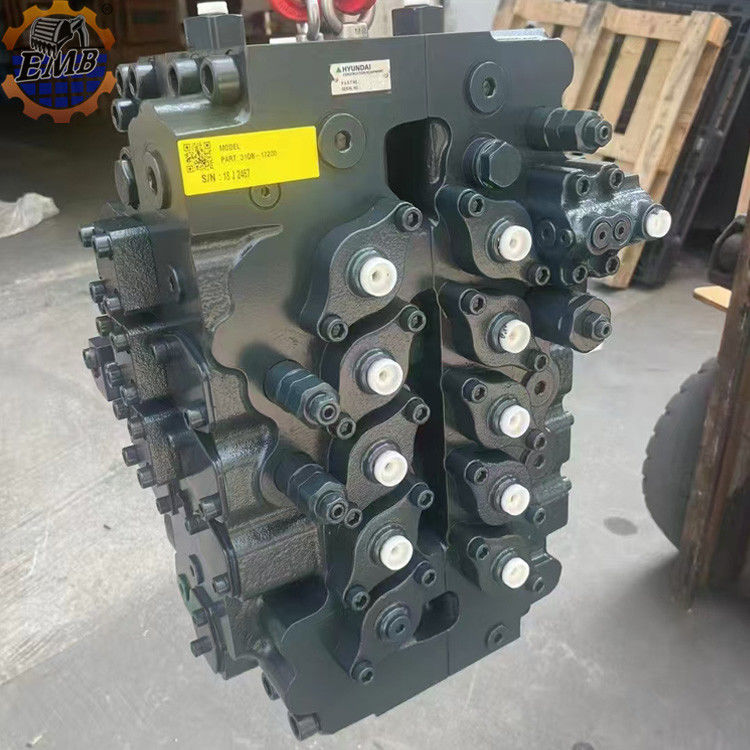 31QB-17200 Główny zespół zaworu sterującego HMCB-01201 dla koparki R520-9S R455-7